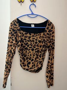 Trendy Leopard Print Full Sleeve Top
