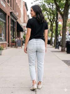 Light Wash Frayed Hem Jeggings👖