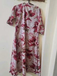 Beautiful Floral Print Kurta with front slit