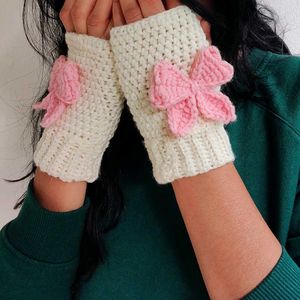 Crochet bow fingerless gloves