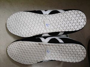 (unused) Onitsuka Tiger Black Shoes (Premiu