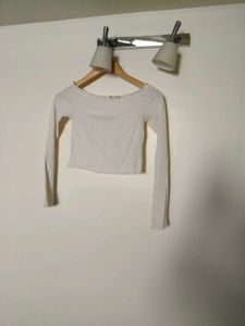 Cute White Cropped Long Sleeve Top