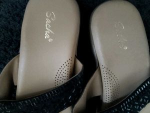 New Sparkly Black Flip Flop Sandals