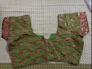 Embroidered Saree With Blouse
