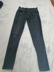 Light Blue &amp; Black High 28 Waist Jeans