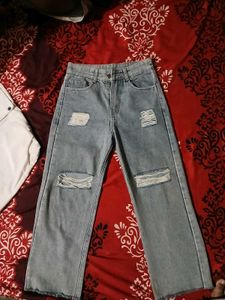 Light Wash Ripped Jeans