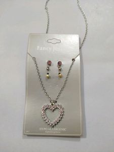 Beautiful Pendent Set With 3 Small Earrings
