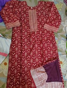 Maroon Printed Kurta Set With Tiki Work
