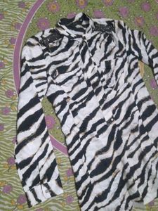 Stylish Zebra Print Button-Up Shirt