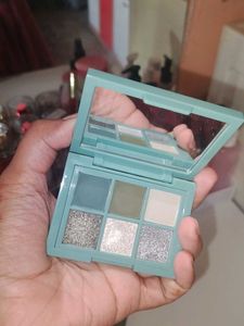 Mars Blooming Eyeshadow