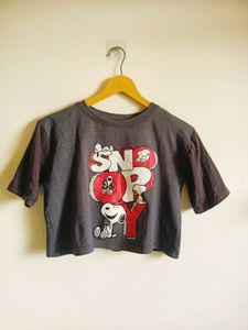 Snoopy Graphic Print Cropped T-Shirt
