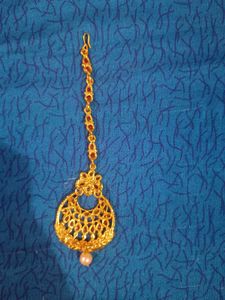 Elegant Maang Tikka