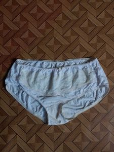 Comfortable White Briefs with Lace Detail