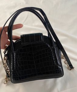 ZARA SLING BAG