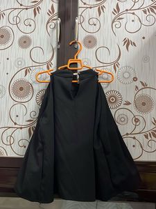 Chic Black Sleeveless Halter Neck Top