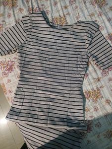 Striped Short Sleeve Dress 🖤🤍