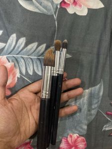Set of 3 Makeup Brushes