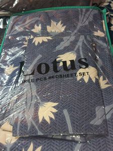 Lotus Double Bedsheet with Pillow Covers