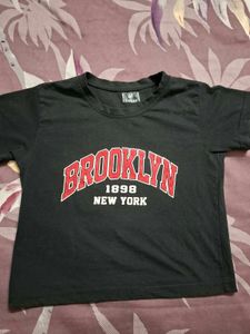 Black "Brooklyn 1898" Graphic Crop Top / Baby Tee