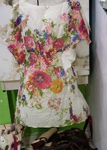Chic Floral Print Top