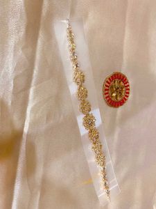 Exquisite Gold-Tone Floral Matha patti