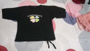 Chic Black "Confidence" Graphic T-Shirt
