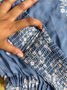 /Pinteresty blue Floral Puff sleeve crop Top