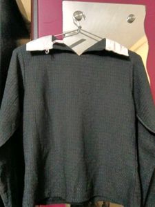 Chic Black Blouse with Lace Collar