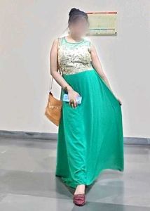 Elegant Green &amp; Gold Ethnic Gown