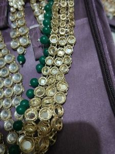 Elegant Kundan Necklace Set