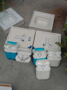 🔊 4 Pcs i12 AirPods – Non Working Condition