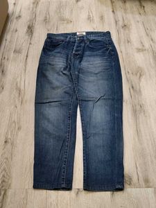 Ma4472 Levi's jeans waist 28 inches