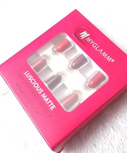 MyGlamm Luscious Matte Mini Lipstick Kit (Set Of 6