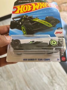 Hot Wheels Formula 1 Kick Sauber F1 Team Car
