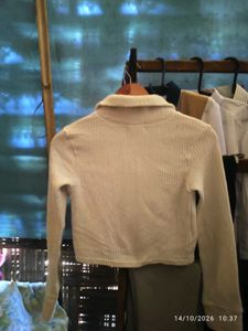Cozy Cropped Zip-Up Sweater
