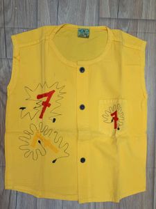 R/N Seleveless Shirt For Summers 👕