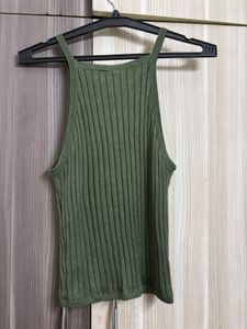 38 H&amp;M SOLID TOP