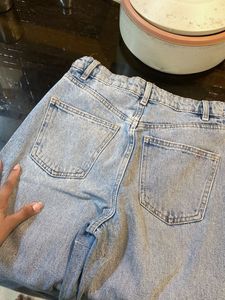 SALEE ‼️‼️ZARA Essentials Denim Jeans