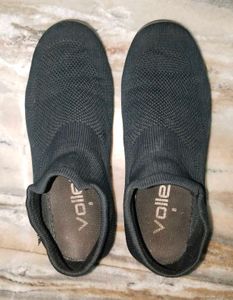 Volle Black Slip-On Shoes