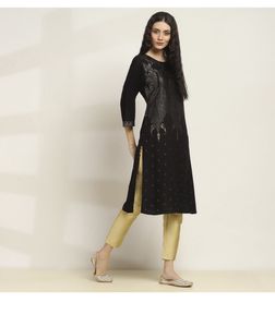 Elegant Black Kurta with Golden Embellishments