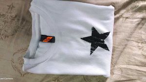 Star Graphic Crop Top
