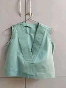 Stylish Teal V-Neck Sleeveless Top