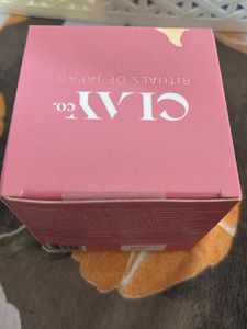 Clay.co Yuzu &amp; Vitamin C Glow Capsule Cream
