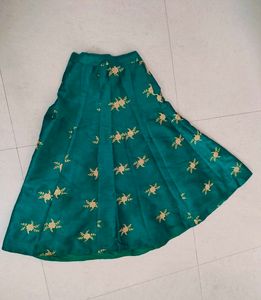 Emerald Green Embroidered Lehenga Choli Set