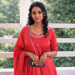 Elegant Rad Kurta