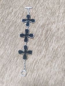 Black Beaded Clover Bracelet