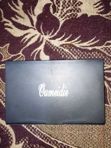 Oumeidie Makeup Palette