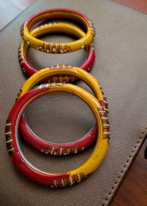 Set of 4 Red &amp; Yellow Bangles
