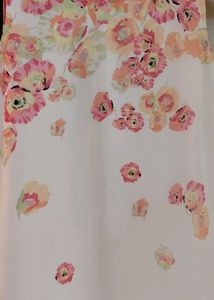 White Floral Sleevless Top By Hey
