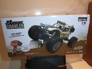 RC Toy Car 1:8 Scale R C Rock Crawler, 4WD Off-Roa